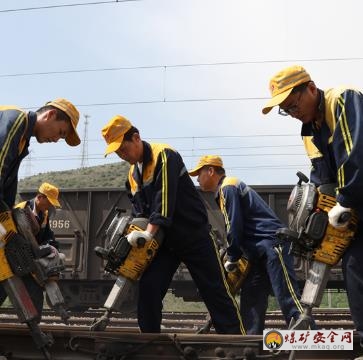 紅檸鐵路公司實現(xiàn)安全生產(chǎn)3000天