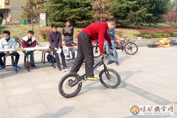 機電學(xué)院舉辦第八屆校園吉尼斯挑戰(zhàn)賽廣場項目初賽