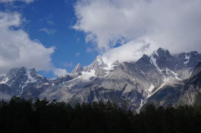 雪山.jpg