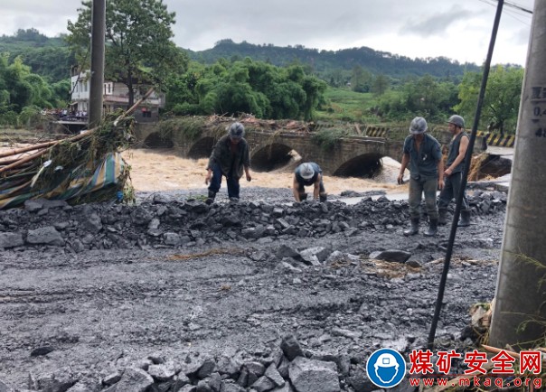 華榮能源柏林煤礦：暴雨中的緊急行動(dòng)