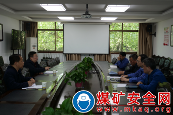 陜煤蒲白熱電公司：礦業(yè)公司總會計師高俊杰到熱電公司調研