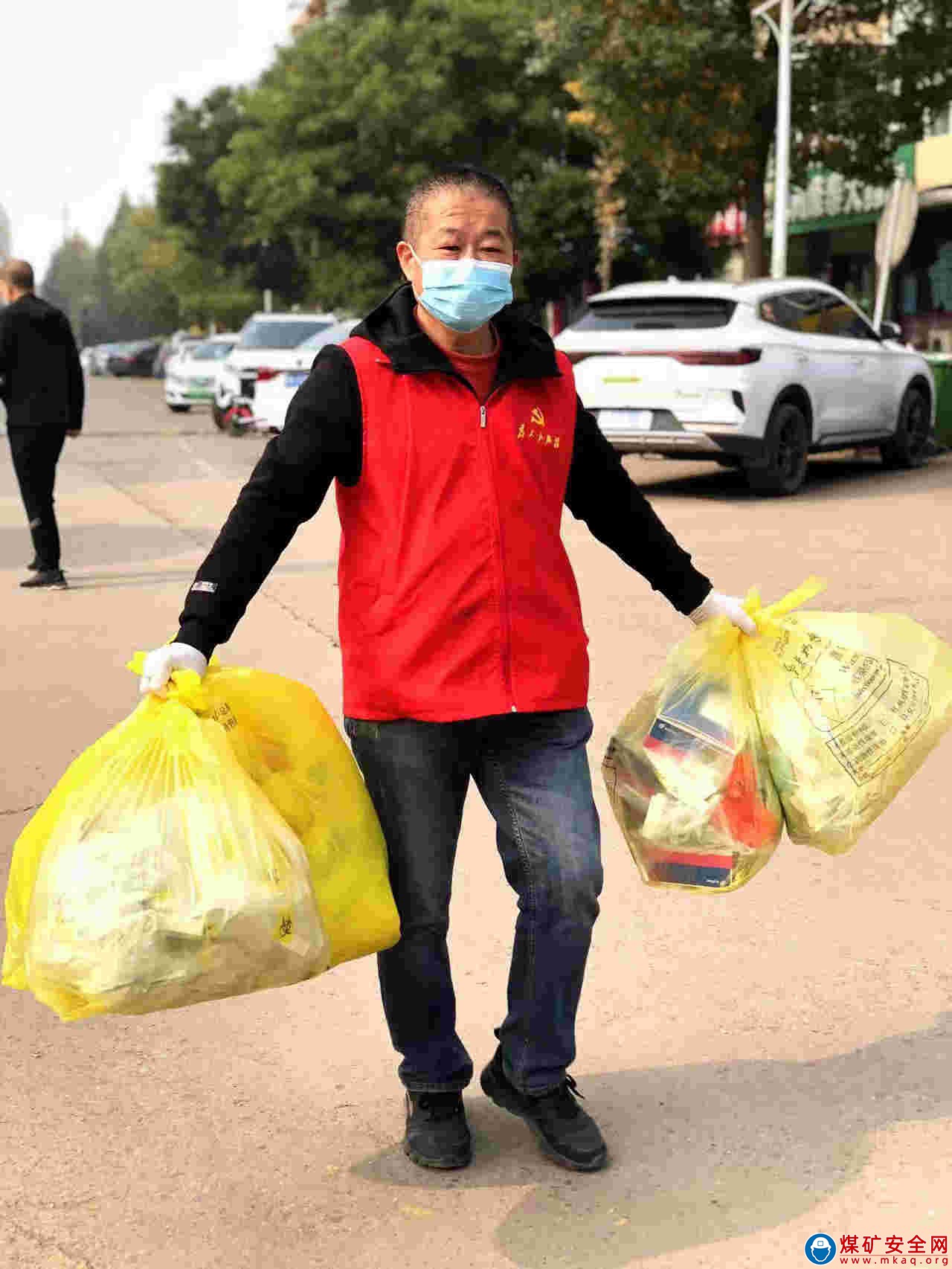 “志愿紅”——中興煤業(yè)疫情防控志愿者群像篇