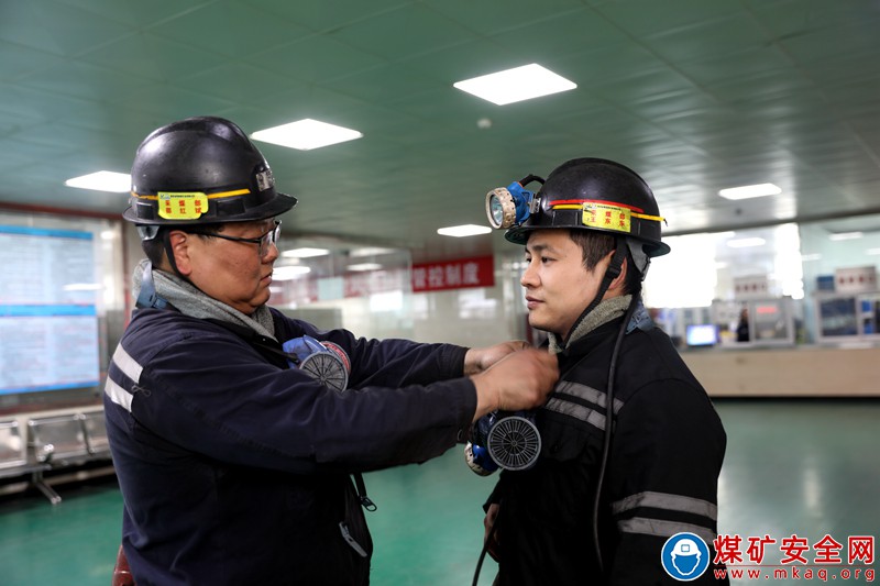 創(chuàng)新路上的“師徒檔”——邵紅斌、王東東